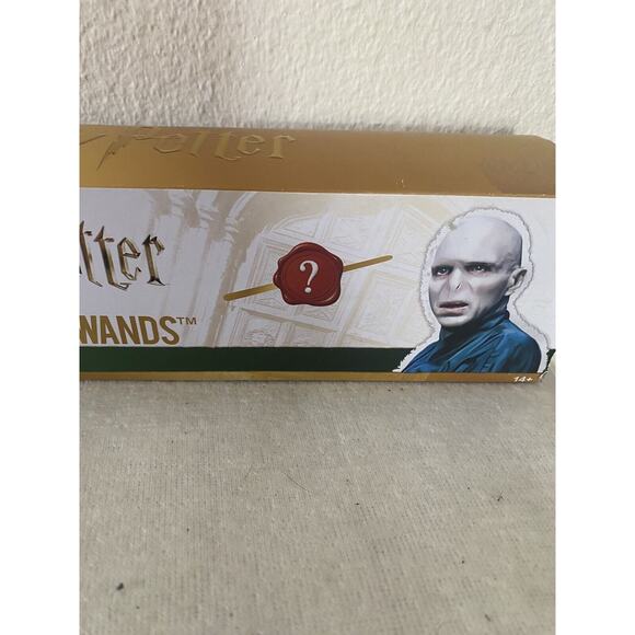 Wizarding World Harry Potter Mystery Wand Magical Artifacts Series New In box - Picture 1 of 8